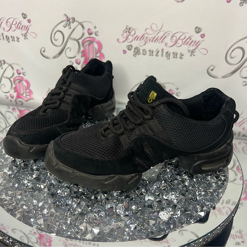 Bloch Boost DRT Dance Sneaker Adult lace up black stretchy dancing shoes